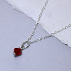 Collier en argent sterling avec perles en oxyde de zirconium rouge - 35 à 55 cm
