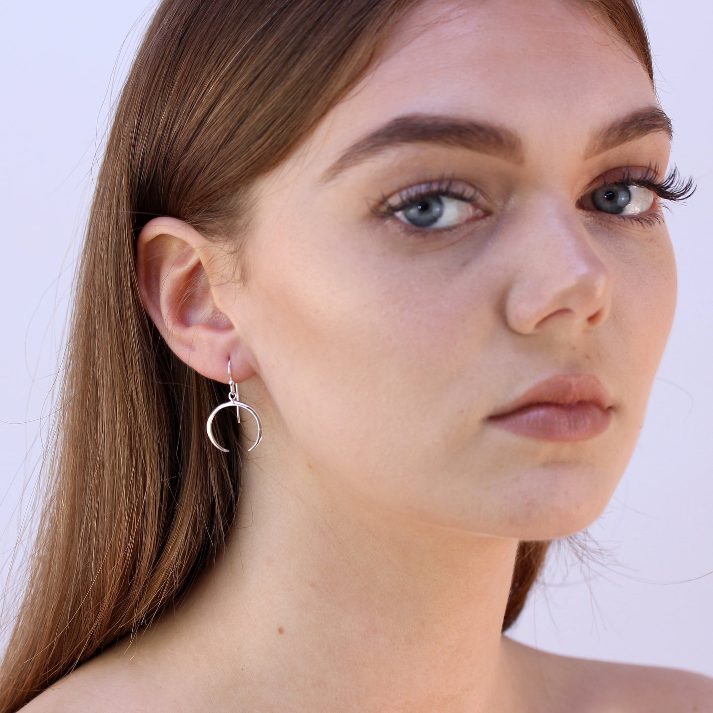 Boucles d'oreilles pendantes en argent sterling en forme de croissant de lune