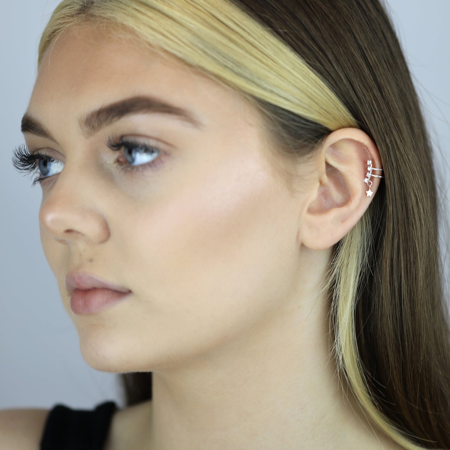Boucles d'oreilles pendantes en argent sterling avec zircone cubique de 1 mm et étoile
