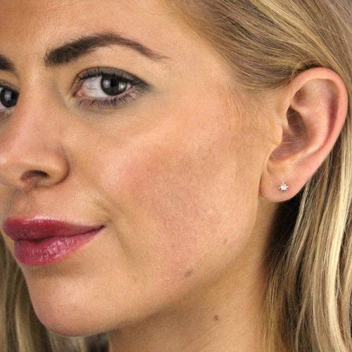 Boucles d'oreilles à tige en argent sterling avec pierre de lune et étoile