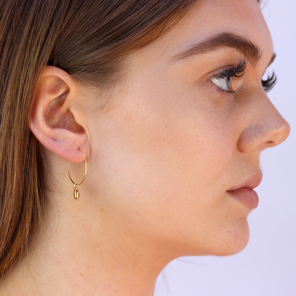 Boucles d'oreilles créoles en argent sterling plaqué or 16 mm avec coquillage cauris