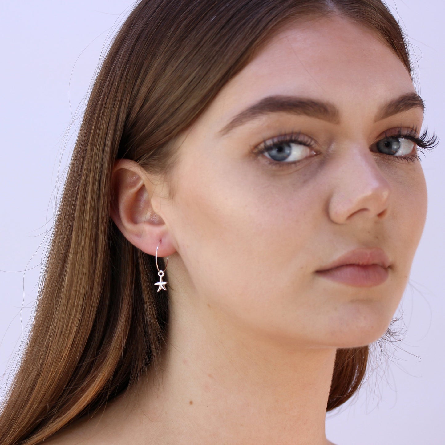 Boucles d'oreilles créoles en argent sterling avec breloque étoile de mer de 16 mm