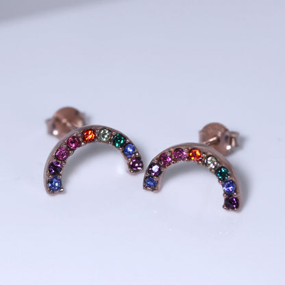 Boucles d'oreilles à tige arc-en-ciel en argent sterling plaqué or rose et zircones cubiques
