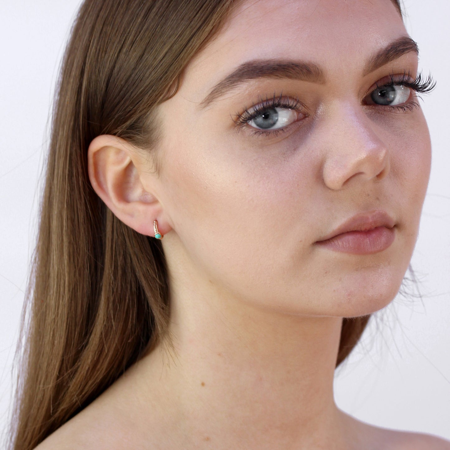 Boucles d'oreilles à tige en argent sterling plaqué or rose et fausse turquoise