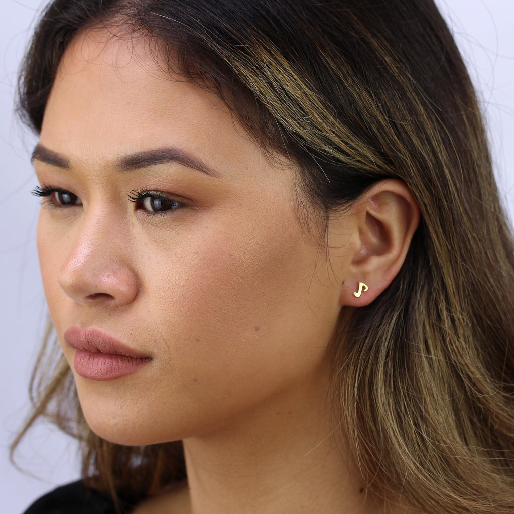Boucles d'oreilles à tige en argent sterling plaqué or avec notes de musique