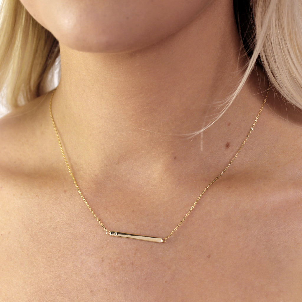 Collier en argent sterling plaqué or jaune avec barre gravée en zircone cubique, 45,7 cm