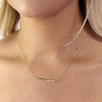 Collier en argent sterling plaqué or jaune avec barre gravée en zircone cubique, 45,7 cm