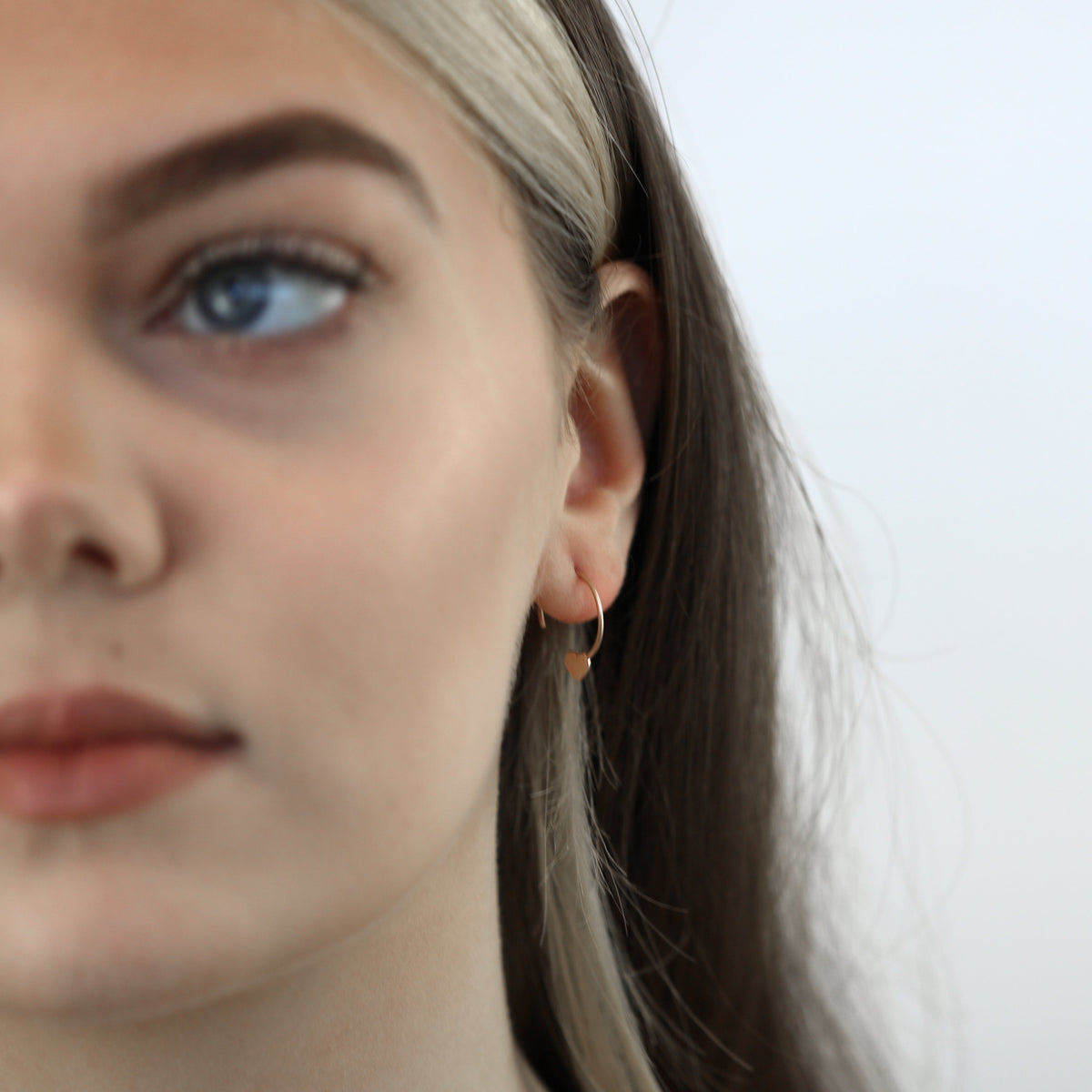 Boucles d'oreilles en argent sterling plaqué or rose en forme de cœur