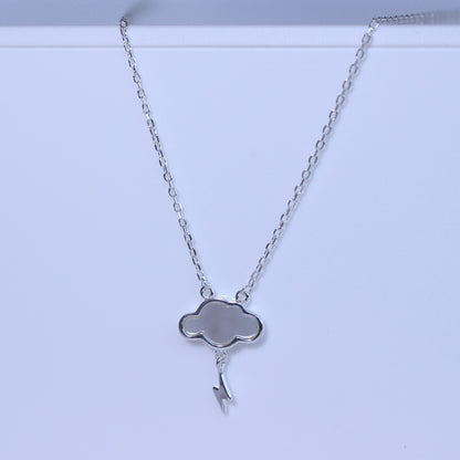 Collier en argent sterling avec nuage éclair et nacre