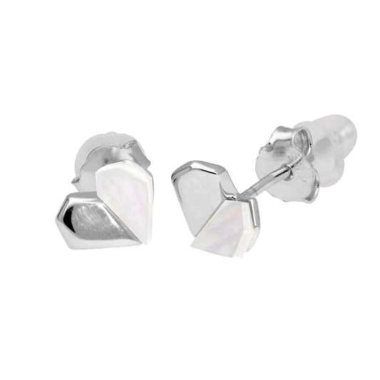 Boucles d'oreilles à tige en argent sterling avec cœur en nacre fendue