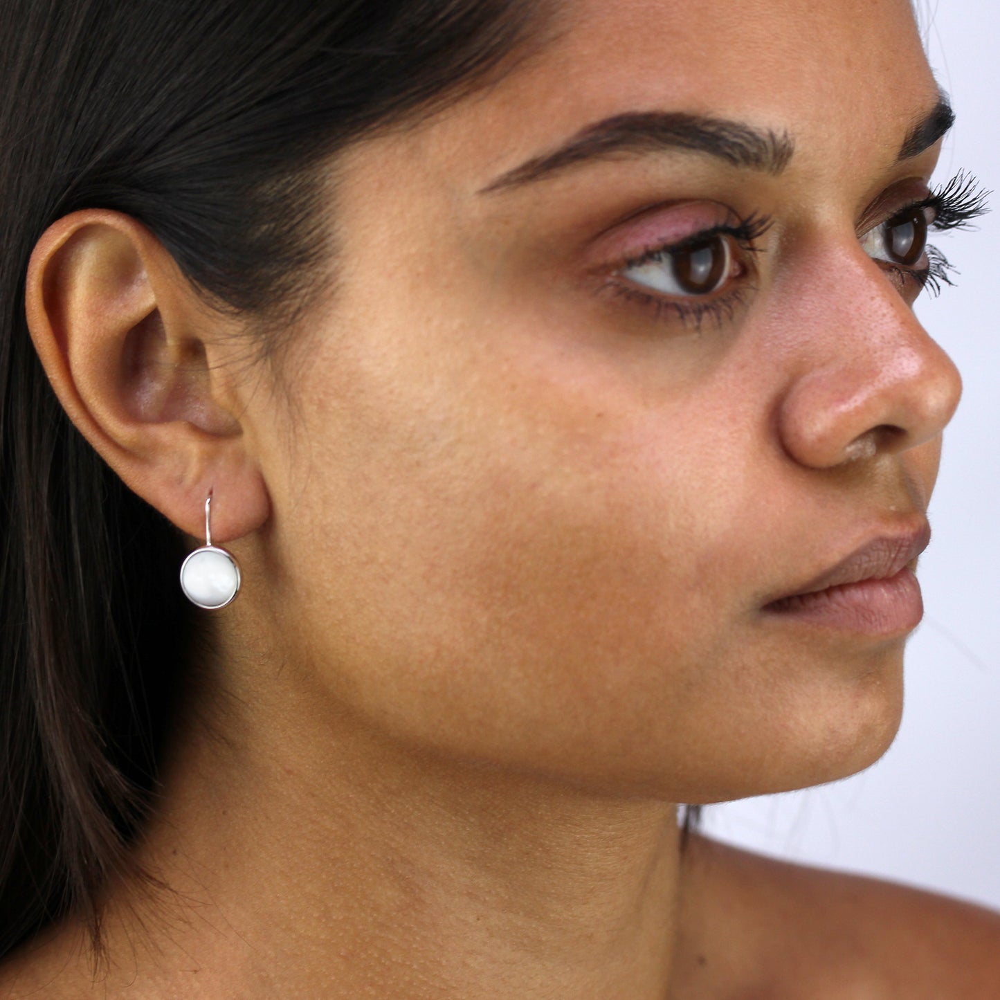 Boucles d'oreilles pendantes rondes en argent sterling et nacre