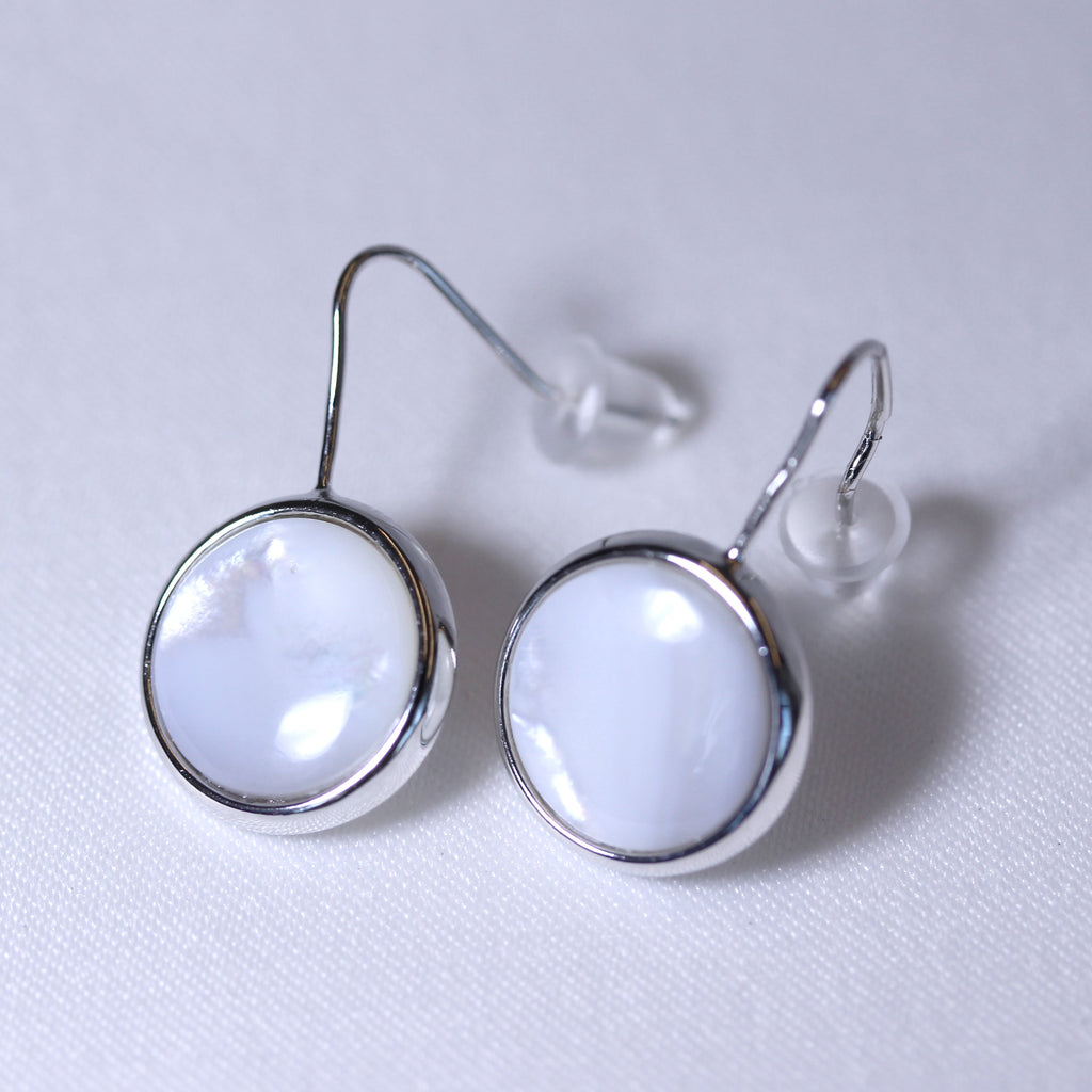 Boucles d'oreilles pendantes rondes en argent sterling et nacre