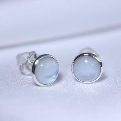 Boucles d'oreilles rondes en argent sterling et nacre