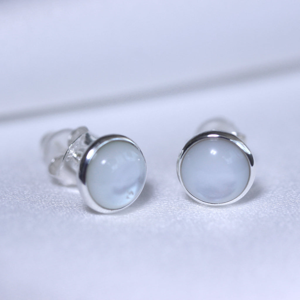Boucles d'oreilles rondes en argent sterling et nacre