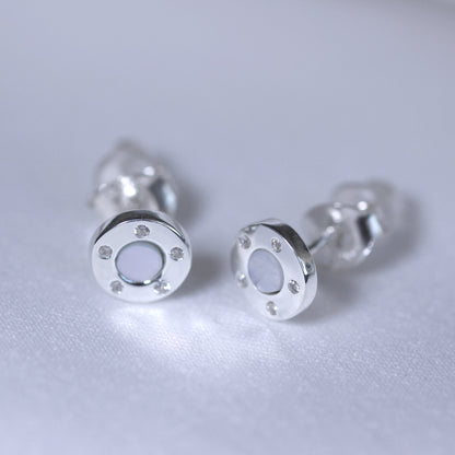 Boucles d'oreilles à tige rondes en argent sterling, nacre et zircone cubique