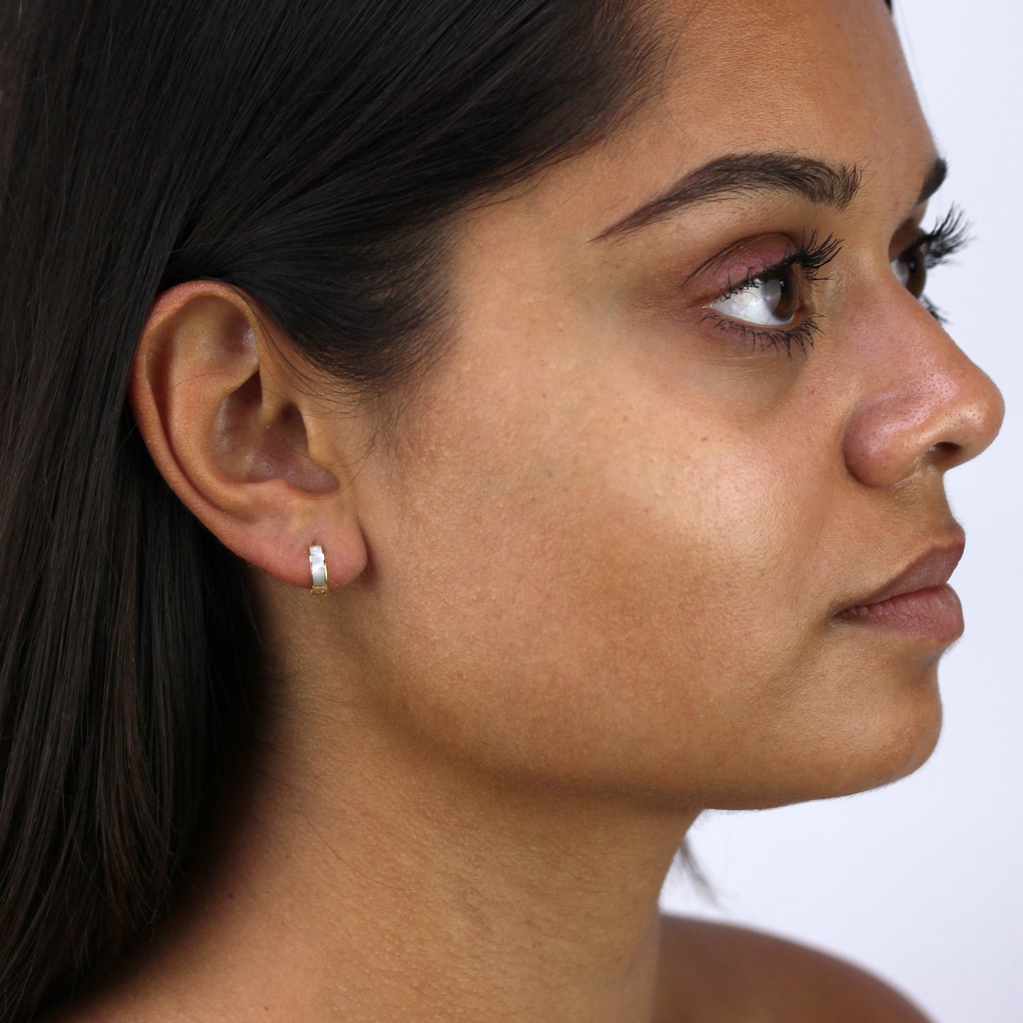 Boucles d'oreilles créoles à charnière en argent sterling plaqué or de 10 mm