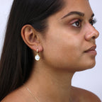 Boucles d'oreilles créoles rondes en argent sterling plaqué or avec breloques en nacre