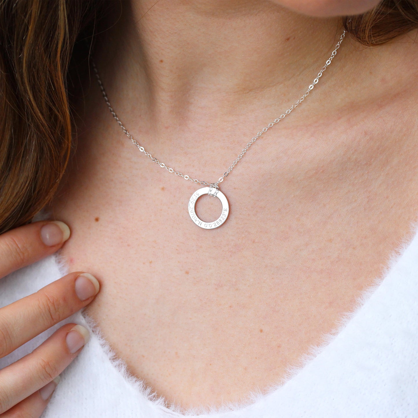 Collier personnalisé en argent sterling avec cercle coordonné