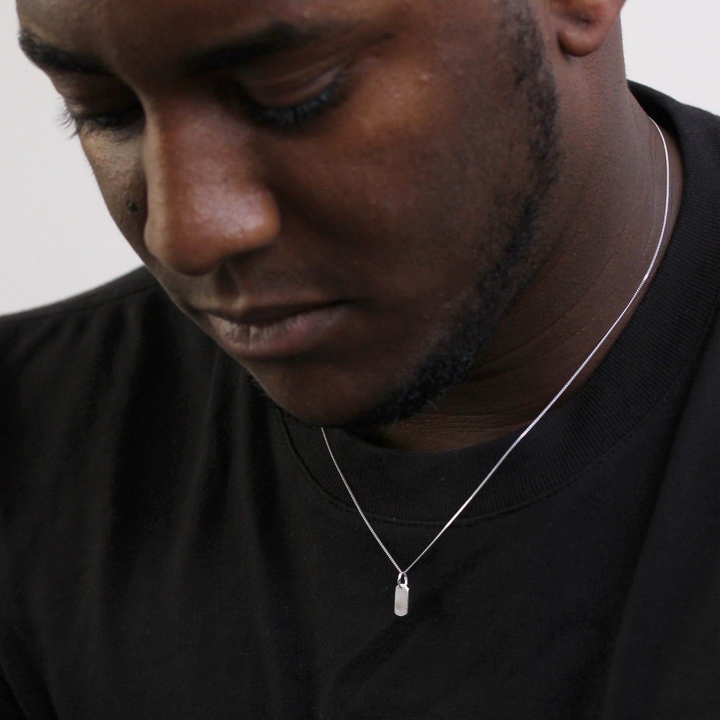 Collier mini-étiquette gravable en argent sterling de 14 à 32 pouces