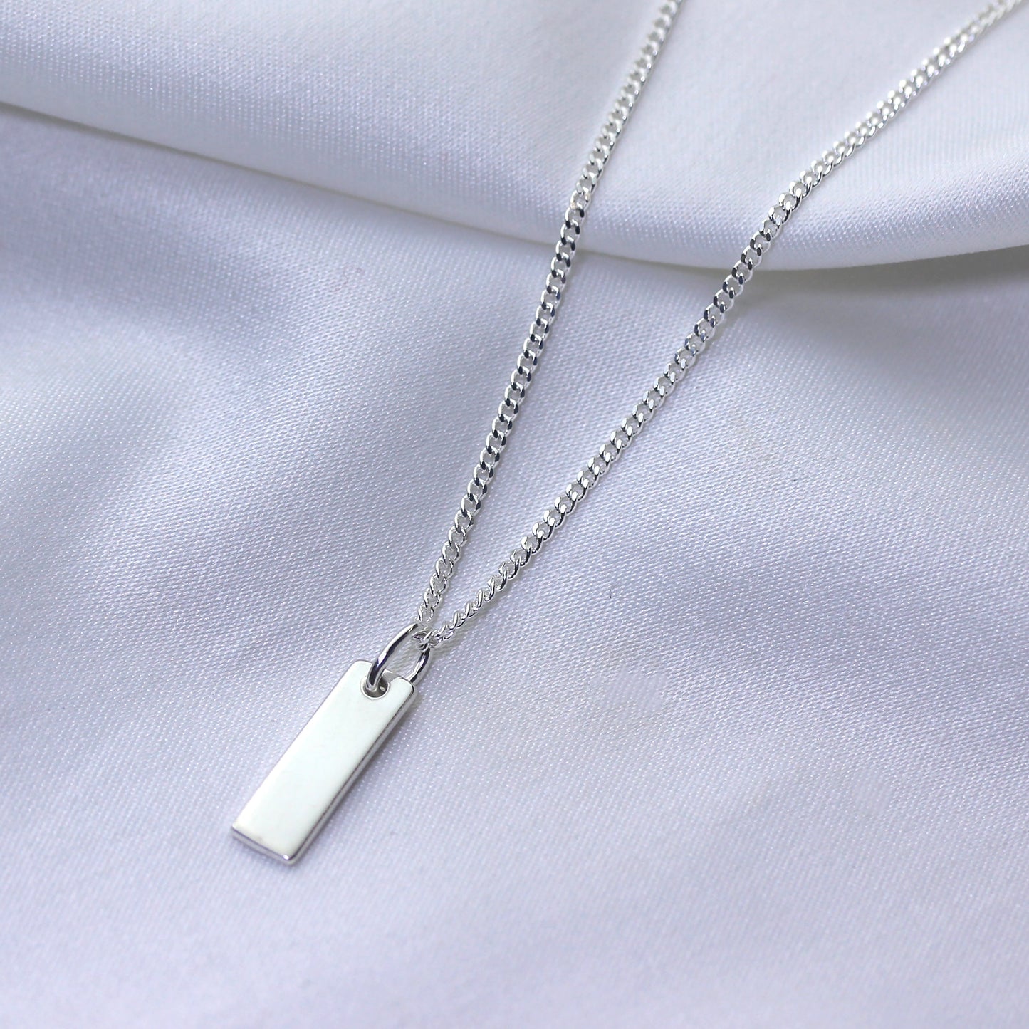 Collier en argent sterling avec mini-barre gravable, 40 à 71 cm