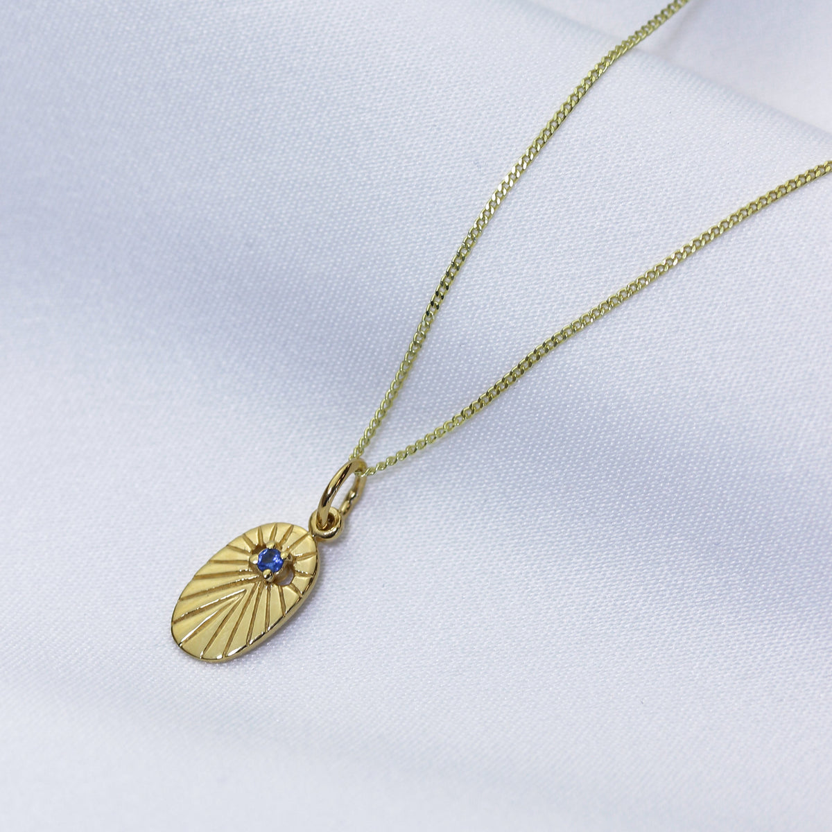 Collier médaillon ovale en argent sterling plaqué or de 35 à 81 cm