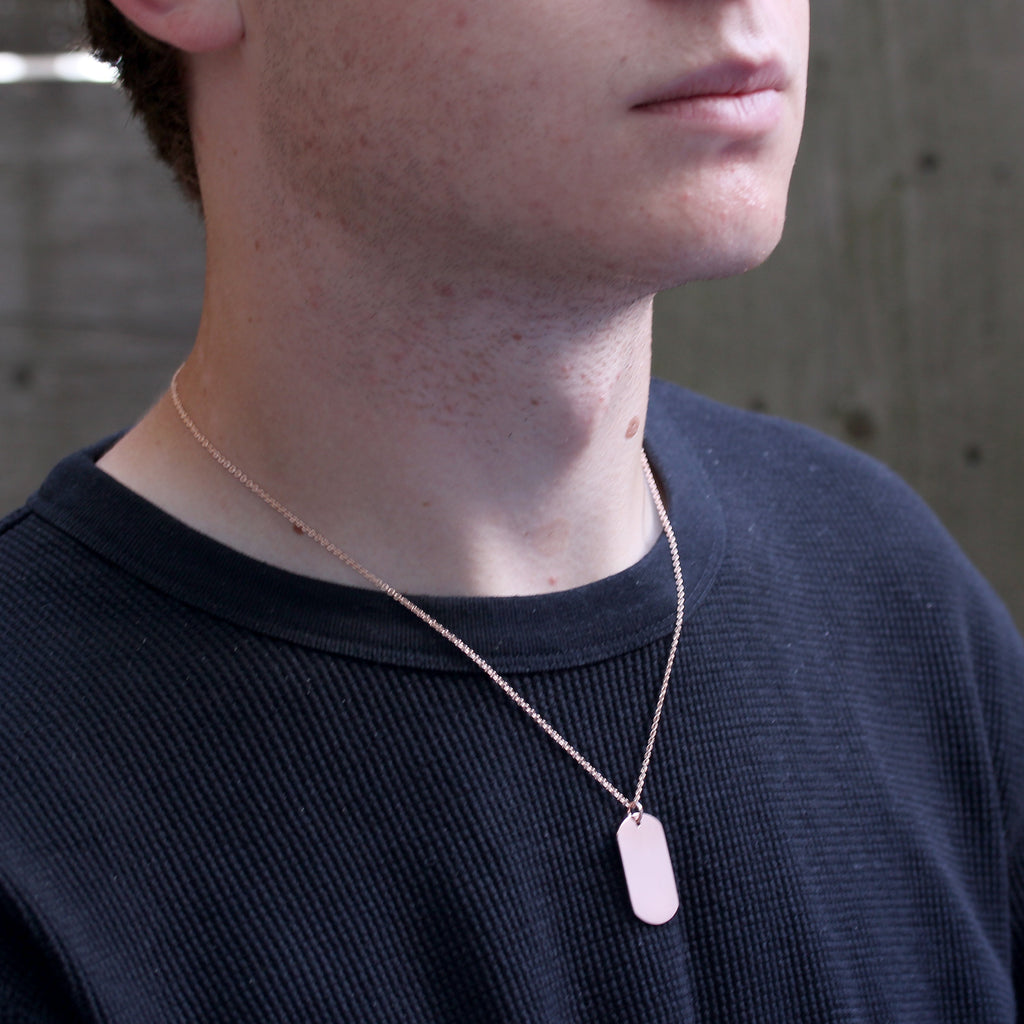 Grand collier en argent sterling plaqué or rose avec plaque d'identité militaire (40 à 60 cm)