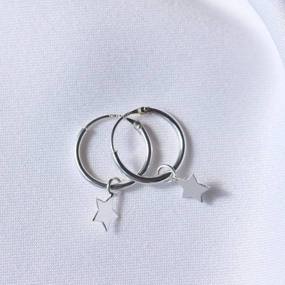 Petites boucles d'oreilles créoles à charnière en argent sterling avec breloque étoile de 12 mm
