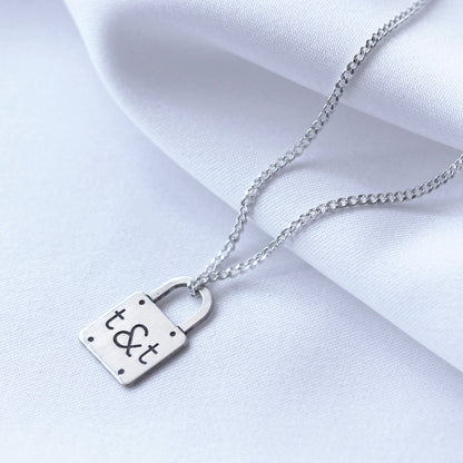 Collier cadenas sur mesure en argent sterling avec initiales, 40 à 71 cm