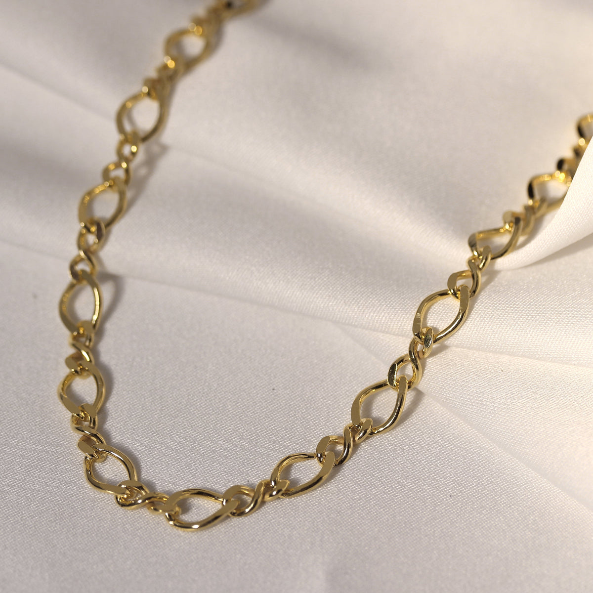 Collier à maillons torsadés Figaro en argent sterling plaqué or de 40 à 45 cm