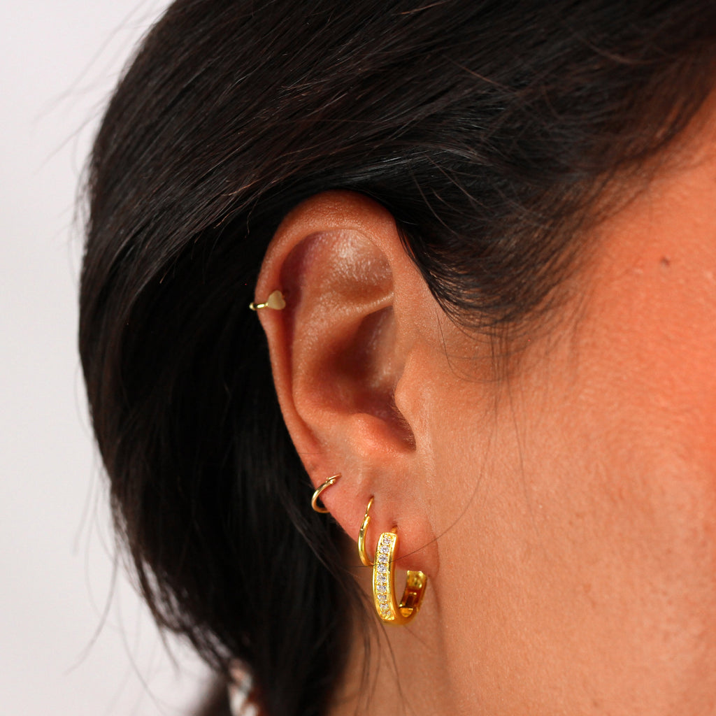 Boucles d'oreilles créoles en argent sterling plaqué or avec pavé de zircones cubiques de 19 mm