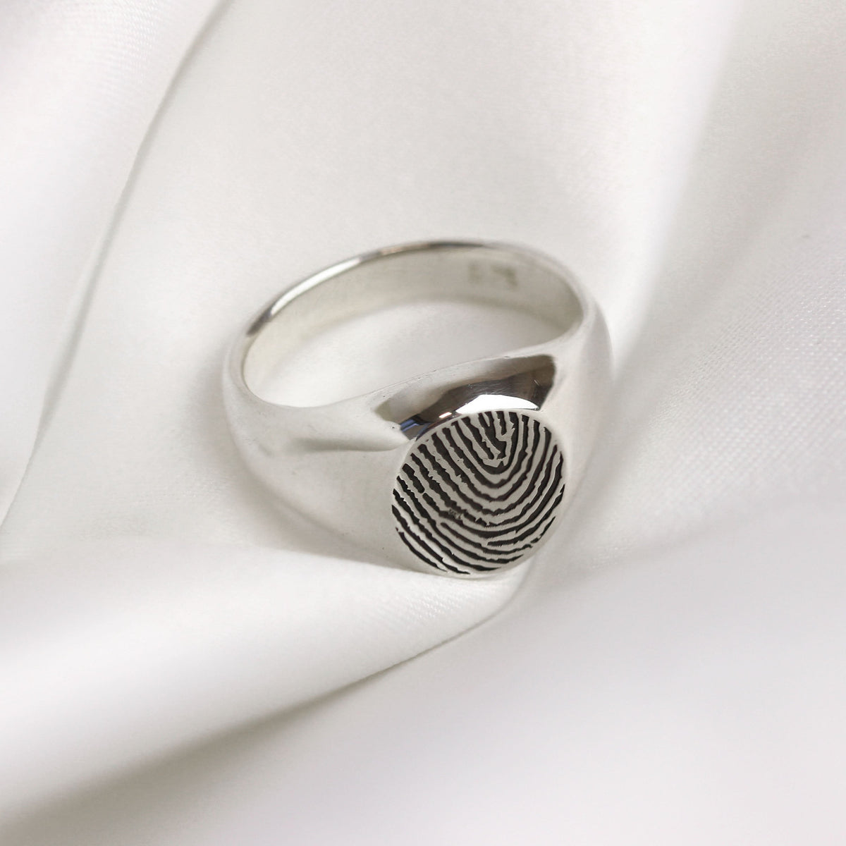 Chevalière personnalisée en argent sterling avec empreinte digitale