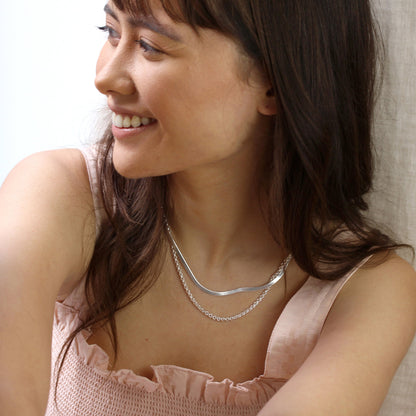 Collier chaîne à chevrons plats en argent sterling de 45 à 50 cm