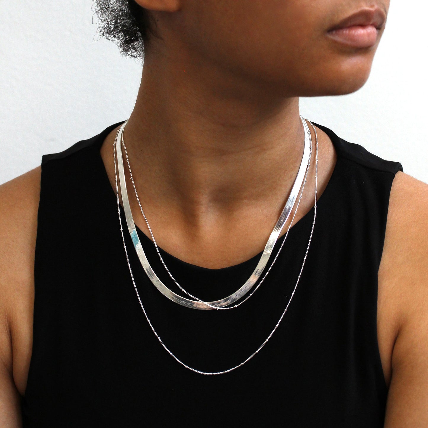 Collier à trois rangs en argent sterling avec fermoir tubulaire