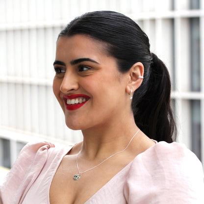 Manchette d'oreille martelée en argent sterling avec double zircone cubique de 2 mm