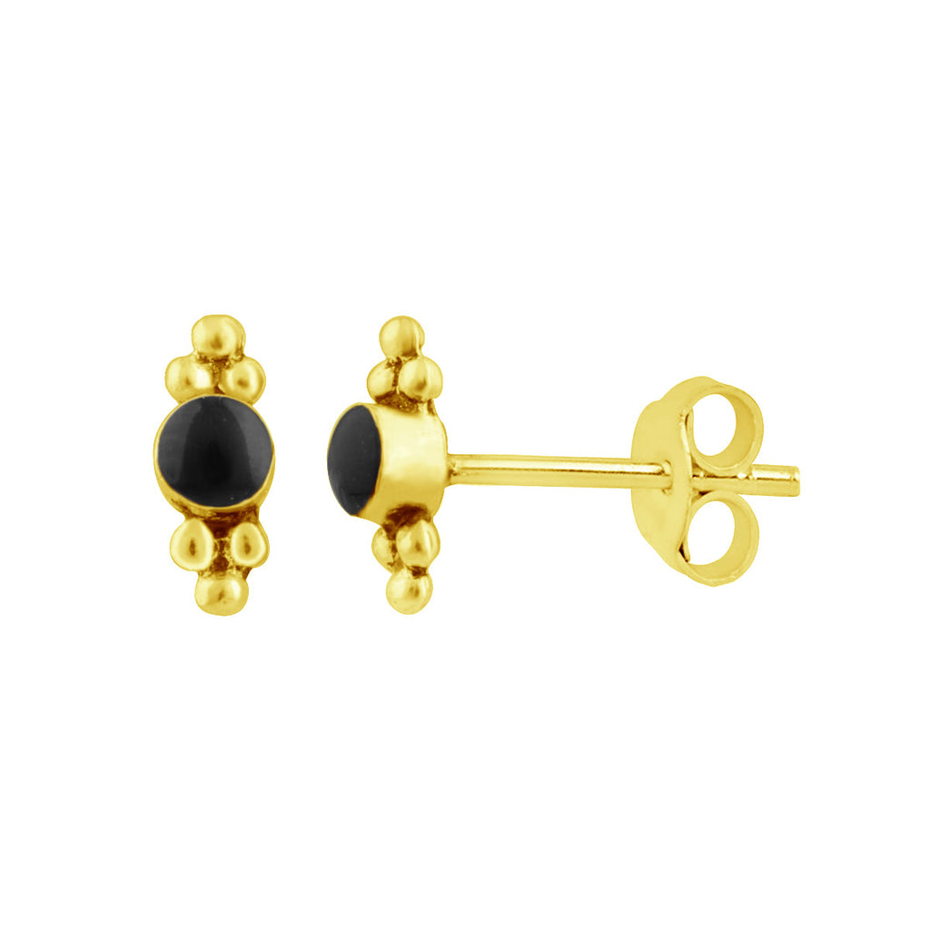 Petites boucles d'oreilles à tige en argent sterling plaqué or avec perles noires