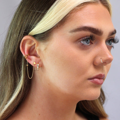 Boucles d'oreilles à tige en argent sterling plaqué or avec chaîne étoile filante