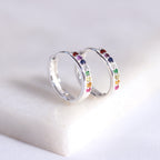 Boucles d'oreilles créoles en argent sterling avec pavé de zircones cubiques arc-en-ciel de 15 mm