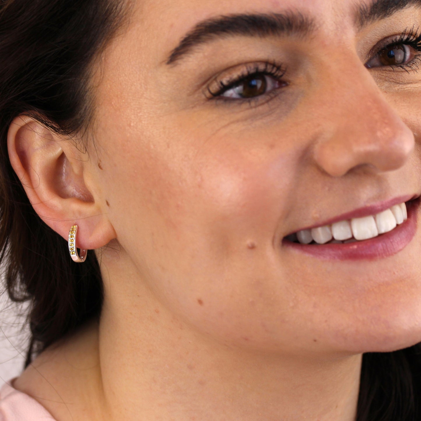 Boucles d'oreilles créoles en argent sterling avec citrine et zircone cubique pavées de 15 mm