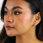 Boucles d'oreilles créoles à charnière en argent sterling avec zircones cubiques arc-en-ciel de 14 mm