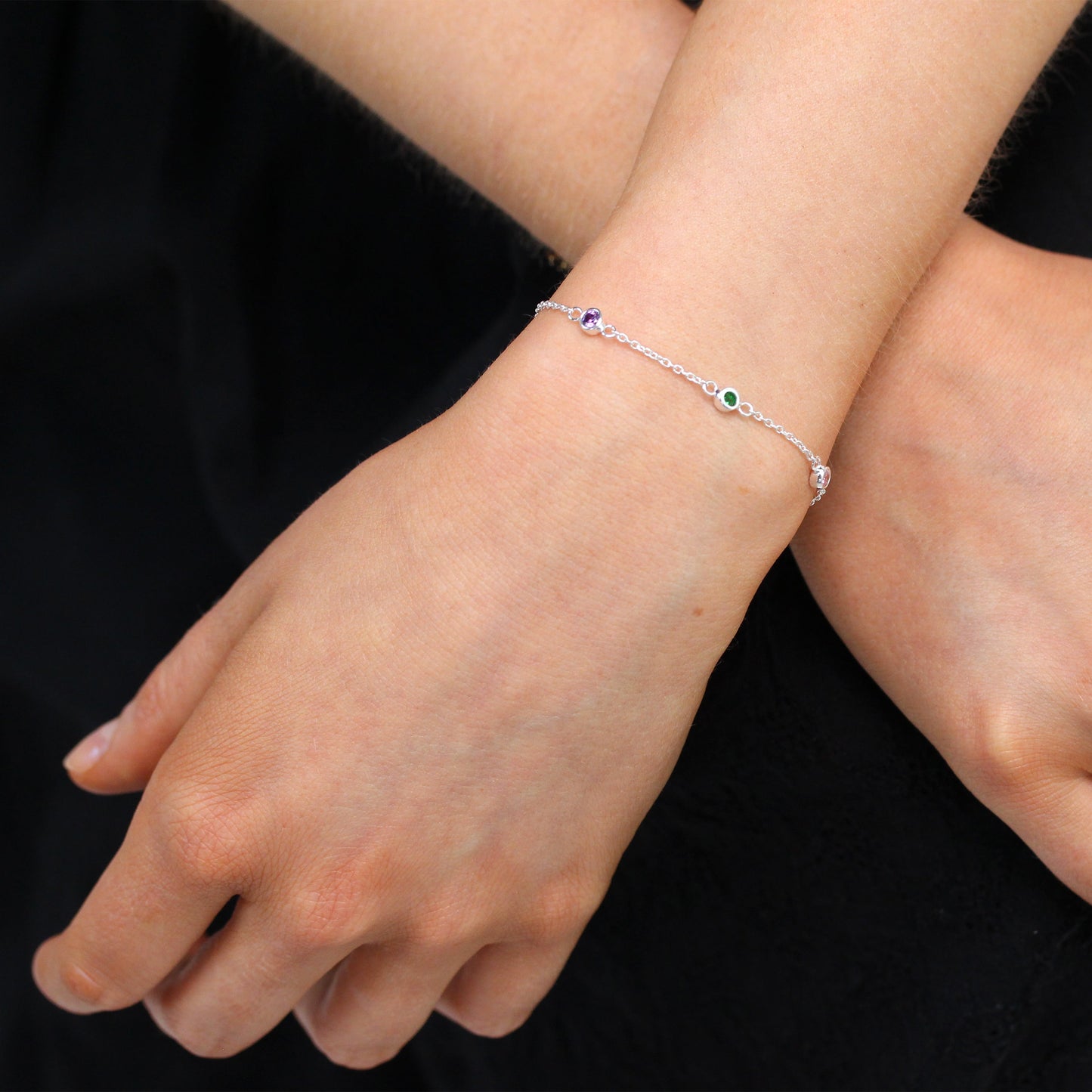 Bracelet réglable en argent sterling avec plusieurs zircons cubiques arc-en-ciel