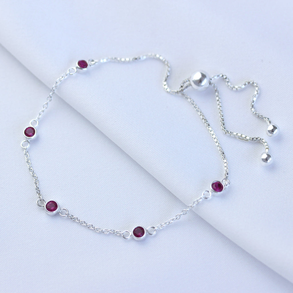 Bracelet réglable en argent sterling avec plusieurs rubis et zircones cubiques