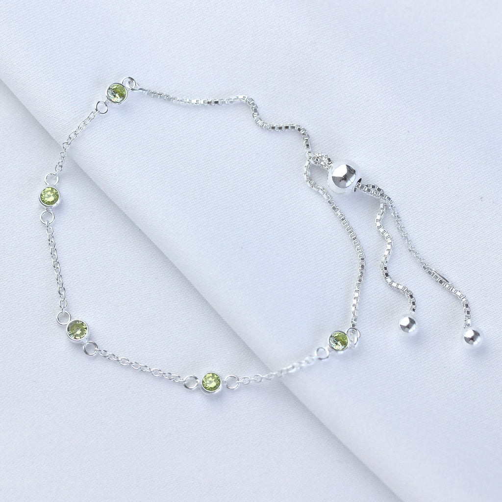 Bracelet réglable en argent sterling avec plusieurs péridots et zircones cubiques