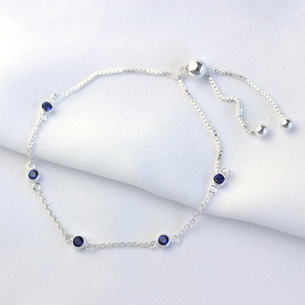 Bracelet réglable en argent sterling avec plusieurs saphirs et zircones cubiques