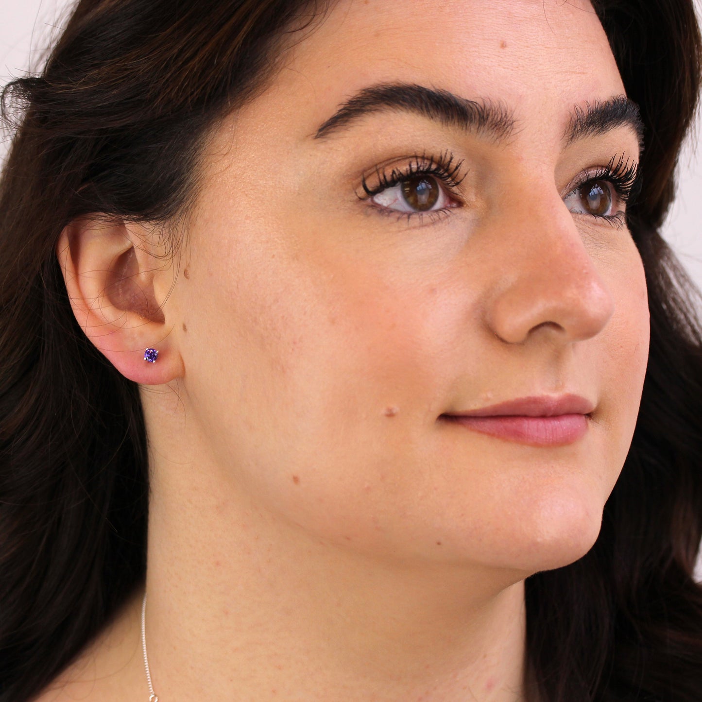 Boucles d'oreilles à tige en argent sterling avec améthyste et zircone cubique, pierre de naissance de 4 mm