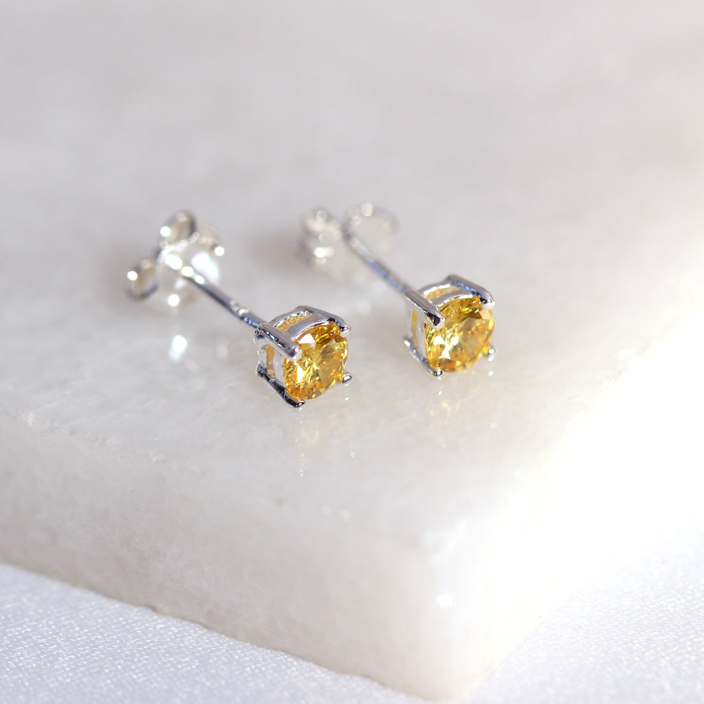 Boucles d'oreilles à tige en argent sterling avec citrine et pierre de naissance CZ, 4 mm