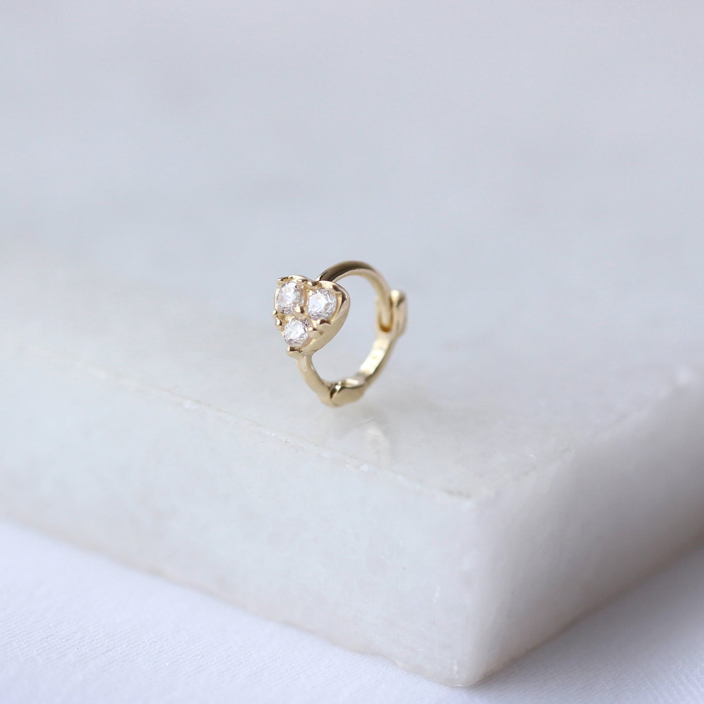 Piercing créole hélix en or 9 carats avec petit cœur en zircone cubique de 7 mm, calibre 26