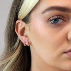 Boucles d'oreilles créoles Huggie de 12 mm en or 9 carats serties de zircones cubiques