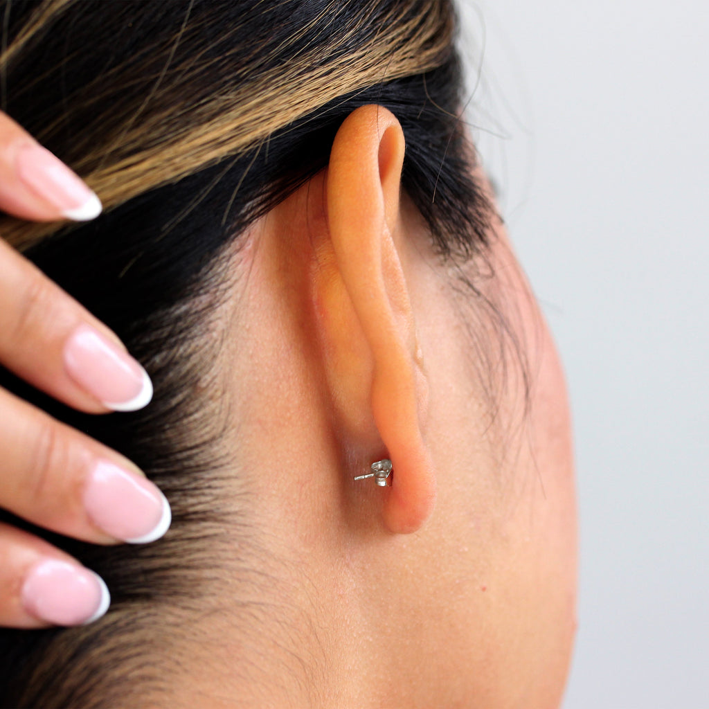 Paire de boucles d'oreilles papillon en or blanc 9 carats - Petit modèle