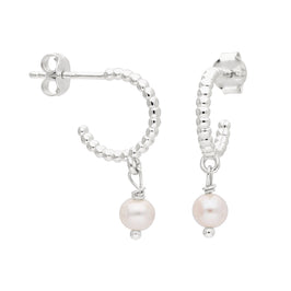 Boucles d'oreilles créoles en argent sterling avec perles d'eau douce