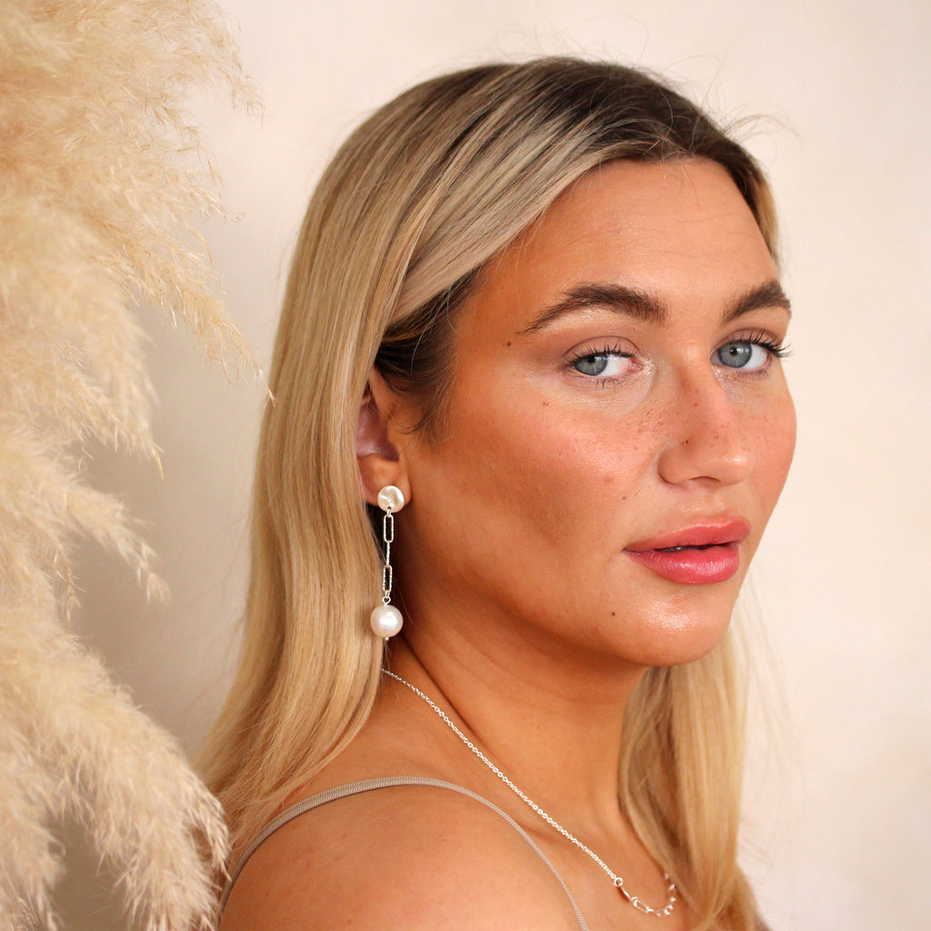 Boucles d'oreilles pendantes en argent sterling avec perles d'eau douce baroques